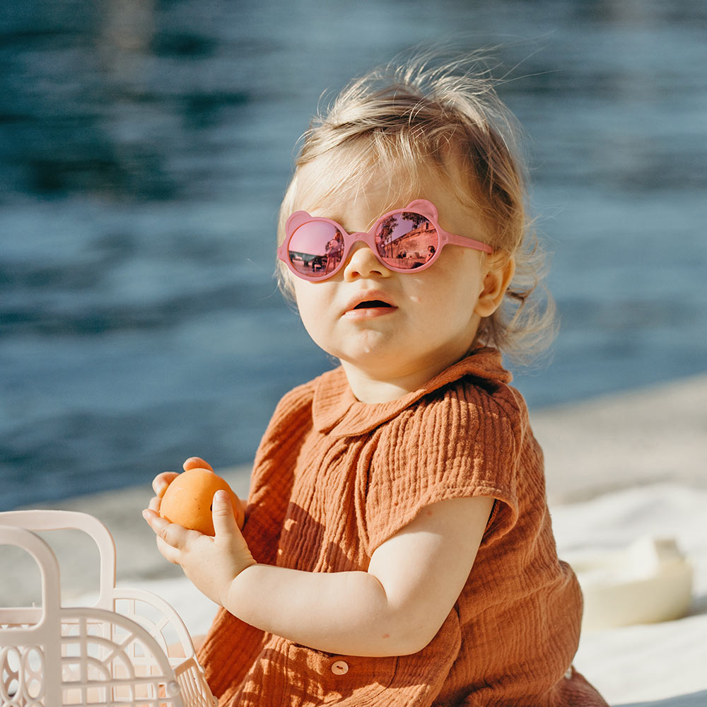 KiETLA-OurSon-slnecne-okuliare-AntikPink-vybava-na-dovolenku